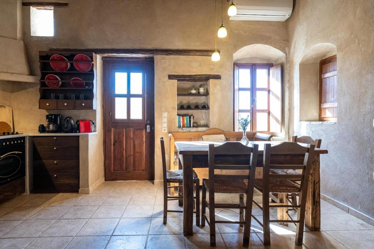 Tzokeika Traditional Settlement Villa Riglia Room photo